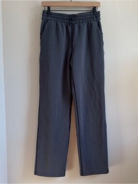 Lululemon Softstream Straight Leg Pants size 6 in Washed Black.
